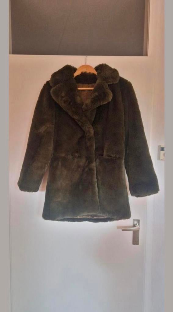 Donkergroene nep bontjas - Maat S/M, Kleding | Dames, Jassen | Winter, Ophalen of Verzenden, Zo goed als nieuw, Maat 36 (S), Groen