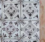 18e eeuwse bloempot tegels mangaan driebloem in kwadraat, Antiek en Kunst, Ophalen