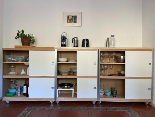 Drie verrijdbare Kewlox/Moduloo dressoir kasten, Huis en Inrichting, Kasten | Dressoirs, Zo goed als nieuw, 25 tot 50 cm, Met deur(en)