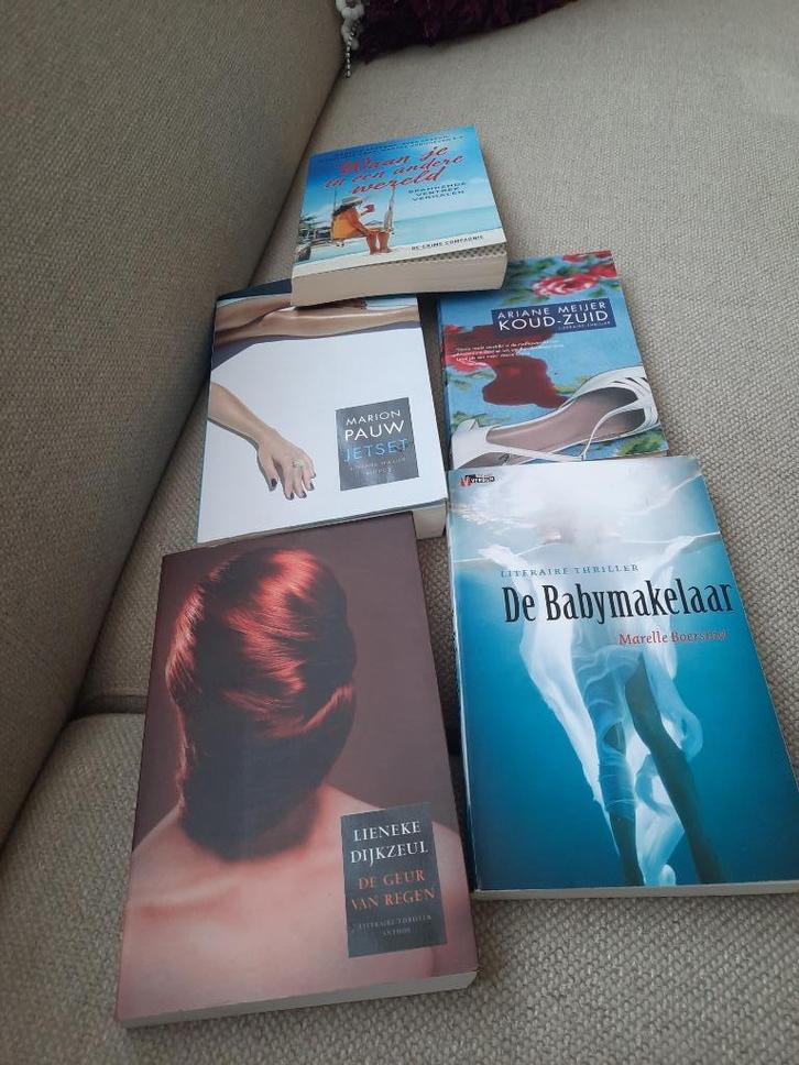diverse thrillers, Boeken, Thrillers, Zo goed als nieuw, Ophalen of Verzenden