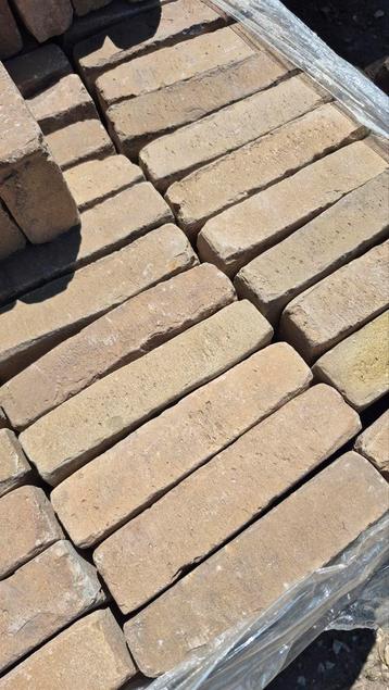 ✅️🧱3.5M2 RIJNTJES.  MOOIE ZACHTE KLEUR. beschikbaar voor biedingen