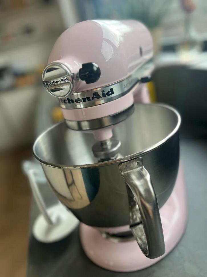 KitchenAid Artisan Keukenmixer – Zachtroze, Witgoed en Apparatuur, Keukenmixers, Gebruikt, 4 liter of meer, 3 snelheden of meer