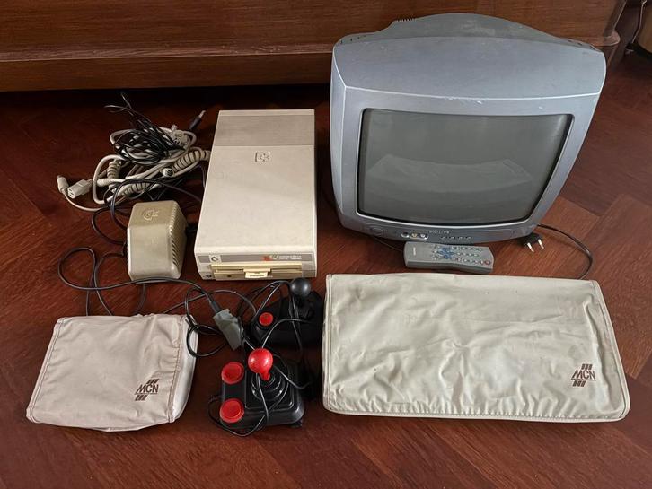 Commodore 64 met diskdrive, tv en 1.500+ spellen, Computers en Software, Vintage Computers, Ophalen