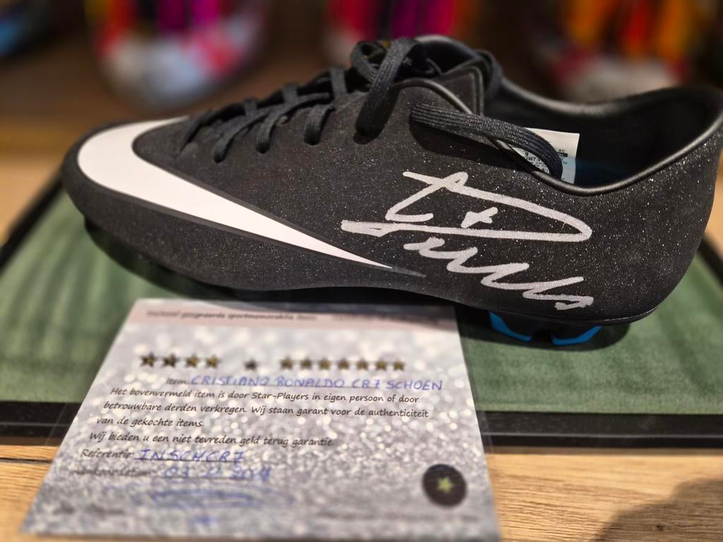 Gesigneerde voetbalschoen CR7 Cristiano Ronaldo, Ophalen of Verzenden, Nieuw, Buitenlandse clubs, Overige typen