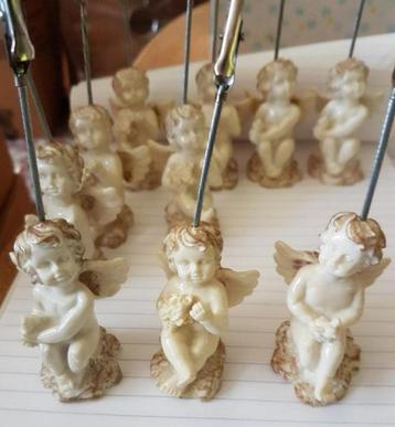 10 Engel beeldjes met knijper beschikbaar voor biedingen