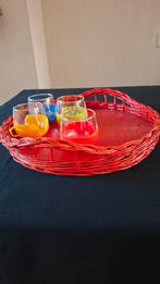 Retro pitriet dienblad met 4 retro theeglazen made in Holla, Huis en Inrichting, Ophalen of Verzenden, Gebruikt, Rond, Glas