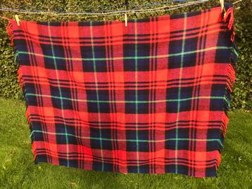 Lekker warm en zachte woonplaid beschikbaar voor biedingen