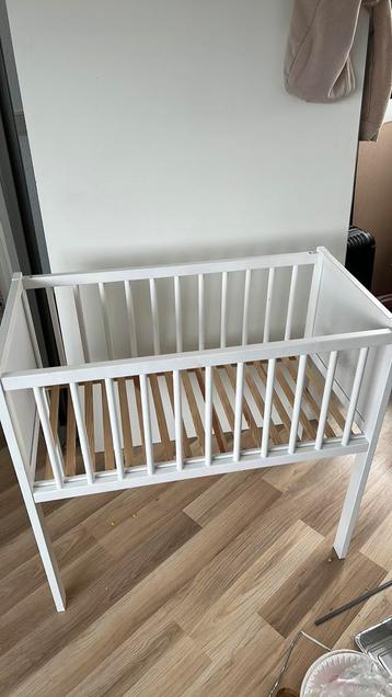Baby bed slaapkamer beschikbaar voor biedingen