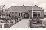 Oostwold [Old.] School., Verzamelen, Ansichtkaarten | Nederland, Verzenden, 1940 tot 1960, Gelopen, Groningen