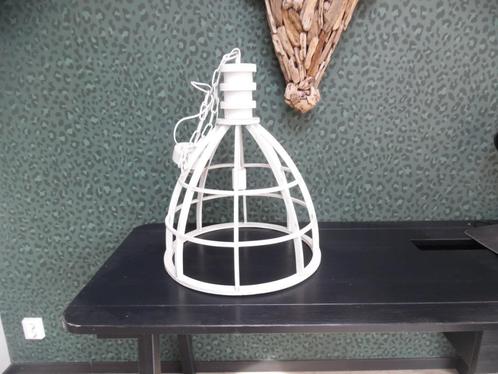Wit metalen hanglamp Riverdale, Huis en Inrichting, Lampen | Hanglampen, Gebruikt, 50 tot 75 cm, Metaal, Ophalen