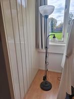 Staande lamp met glazen kap - Ophalen!, Huis en Inrichting, Lampen | Vloerlampen, Gebruikt, Ophalen of Verzenden, Glas, Modern