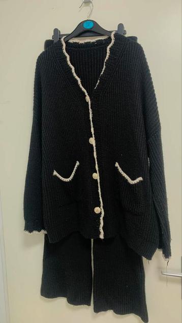 Leuke 2 piece set beschikbaar voor biedingen