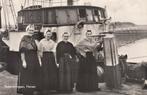 Ansichtkaart- Scheveningen - Klederdracht - Haven - Visserij, Verzenden, 1940 tot 1960, Ongelopen, Klederdracht