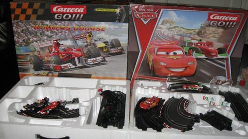 2 Autoracebanen. 1 Cars baan + Carrera Co! Schaal 1 : 43, Kinderen en Baby's, Speelgoed | Racebanen, Gebruikt, Racebaan, Elektrisch