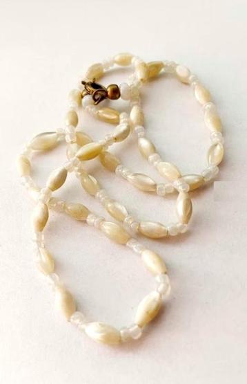 Prachtige Vintage ketting Opaliet en parelmoeren rijst kraal beschikbaar voor biedingen