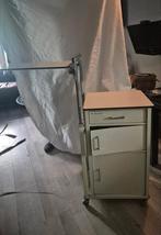 Vintage Ziekenhuis Nachtkastje met Tafelblad, Ophalen, Overige materialen, Gebruikt, Minder dan 45 cm