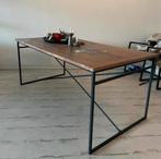 Houten eettafel met stalen frame - z.g.a.n., Huis en Inrichting, Tafels | Eettafels, 100 tot 150 cm, 150 tot 200 cm, Rechthoekig