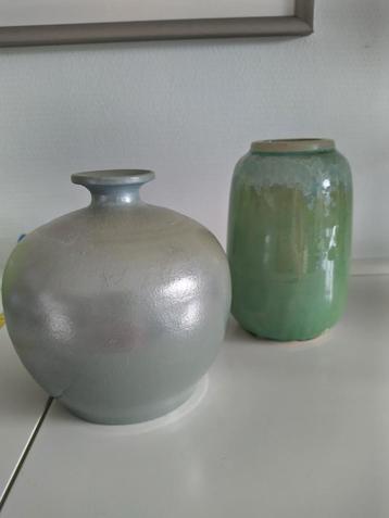 Set van 2 decoratieve vazen beschikbaar voor biedingen