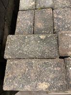 Grijze betonklinker, Tuin en Terras, Tegels en Klinkers, Ophalen, Gebruikt, Klinkers, 5 tot 10 m²