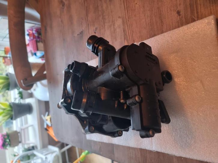 Electrische waterpomp golf gti, Auto-onderdelen, Motor en Toebehoren, Ophalen of Verzenden