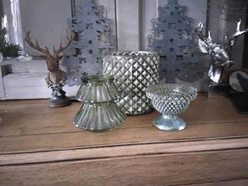 Mooie glazen set waxinelichthouders groen goudkleurig beschikbaar voor biedingen