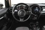 MINI Hatchback Cooper Automaat / Sportstoelen / Comfort Acce, Auto's, Mini, 136 pk, Gebruikt, Met garantie (alle), Leder en Stof
