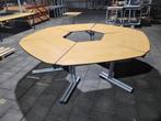 Gratis/ Moet weg: Twee set ronde vergadertafels, Ophalen, Zo goed als nieuw, Bureau
