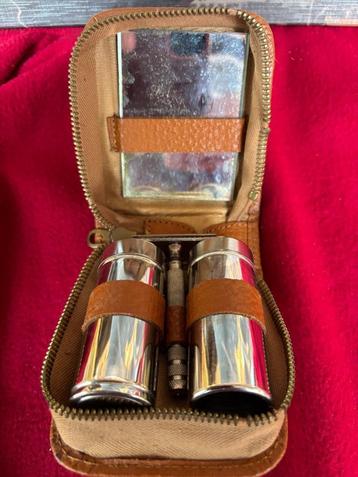 Retro reis scheerset in etui beschikbaar voor biedingen
