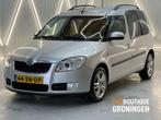 Skoda Roomster 1.6-16V | 2e EIGENAAR | PDC | TREKHAAK | NAVI, Auto's, Voorwielaandrijving, Gebruikt, Zwart, 4 cilinders