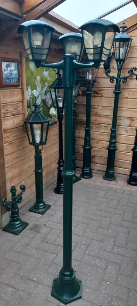 Nieuw alum 3-kroon paal en alum wandarmen met 6-kantkap ass., Tuin en Terras, Buitenverlichting, Zo goed als nieuw, Staande lamp