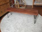 Massief houten sidetable bijzettafel metalen hairpin poten, Huis en Inrichting, Ophalen, 100 tot 150 cm, Zo goed als nieuw, 25 tot 50 cm