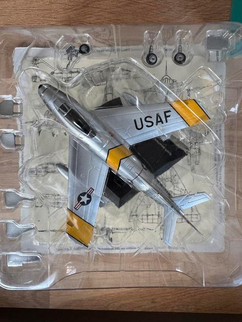 John Glenn North American F-86 1/72 diecast metal en plastic, Verzamelen, Luchtvaart en Vliegtuigspotten, Zo goed als nieuw, Schaalmodel