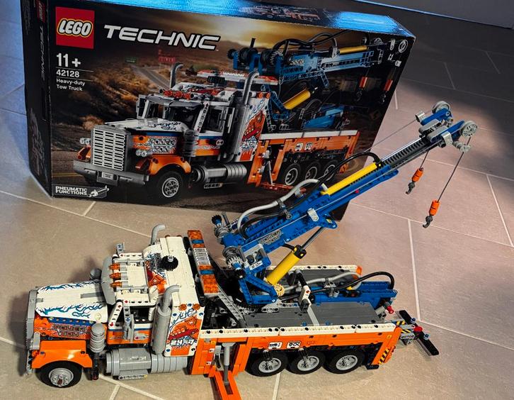 Zo goed als nieuw. LEGO Technic 42128 Robuuste Sleepwagen, Kinderen en Baby's, Speelgoed | Duplo en Lego, Zo goed als nieuw, Lego