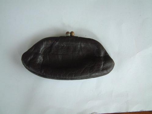 Heel oude portemonnee beurs leer nr.3, Sieraden, Tassen en Uiterlijk, Portemonnees, Leer, Ophalen of Verzenden