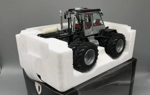 Schlüter Profi Gigant 650 tractor, Hobby en Vrije tijd, Modelauto's | 1:32, Zo goed als nieuw, Tractor of Landbouw, Overige merken