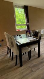 Eetkamertafel (uitschuifbaar) en 4 witte stoelen., Ophalen, Gebruikt, 100 tot 150 cm, 50 tot 100 cm