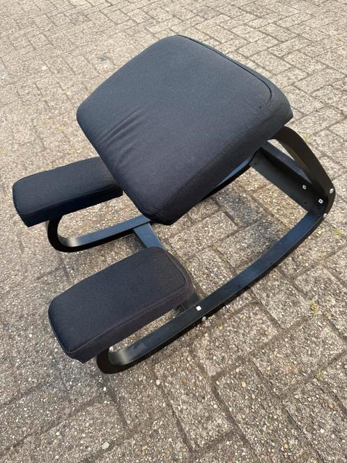 Zwarte Kniestoel - Ergonomisch, Huis en Inrichting, Stoelen, Gebruikt, Eén, Hout, Zwart, Ophalen
