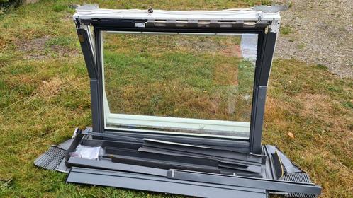 velux kunststof dakraam GGU UK04 integra met gootstuk., Doe-het-zelf en Verbouw, Glas en Ramen, Gebruikt, Dakraam, 80 tot 120 cm