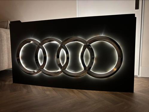 Audi lichtreclame origineel zeldzaam, Verzamelen, Automerken, Motoren en Formule 1, Zo goed als nieuw, Auto's, Ophalen