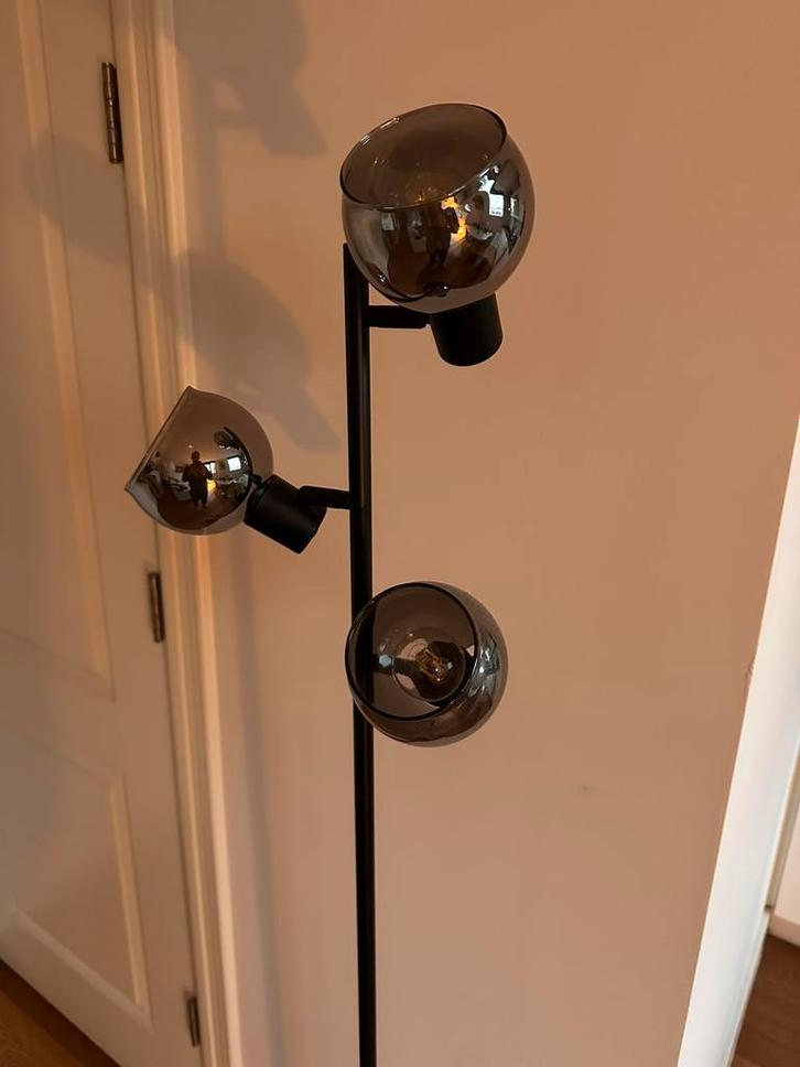 Art Deco vloerlamp zwart 3-lichts met smoke glas, Huis en Inrichting, Lampen | Vloerlampen, Zo goed als nieuw, 150 tot 200 cm