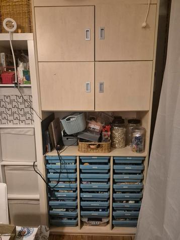 Handige hobby kast, vakkenkast, schoolkast  beschikbaar voor biedingen