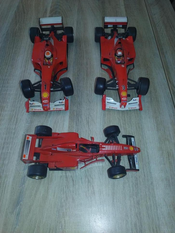 Ferrari schaalmodellen, F1 en gewone modellen., Hobby en Vrije tijd, Modelauto's | 1:18, Zo goed als nieuw, Auto, Hot Wheels, Ophalen of Verzenden