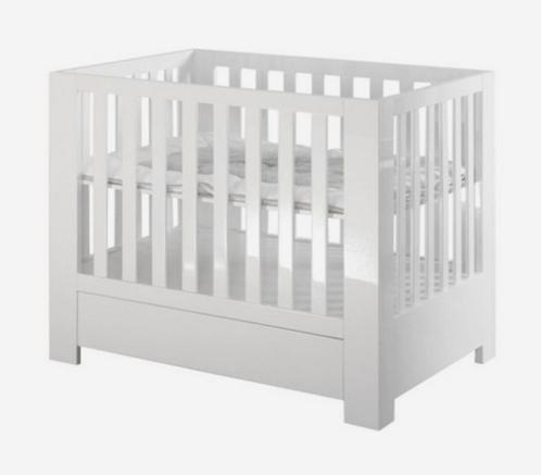 Kidsmill alaska box met lade gebruikt, Kinderen en Baby's, Boxen, Gebruikt, Rechthoekig, In hoogte verstelbaar, Boxkleed, Lade