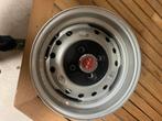 4 stalen velgen Triumph TR 6 met naafdoppen en stuurwielen, Auto-onderdelen, Banden en Velgen, Velg(en), 16 inch, Nieuw, All Season