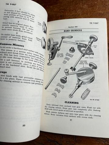 WO2 Amerikaans voorschrift gereedschap wapens voertuig 1945 beschikbaar voor biedingen