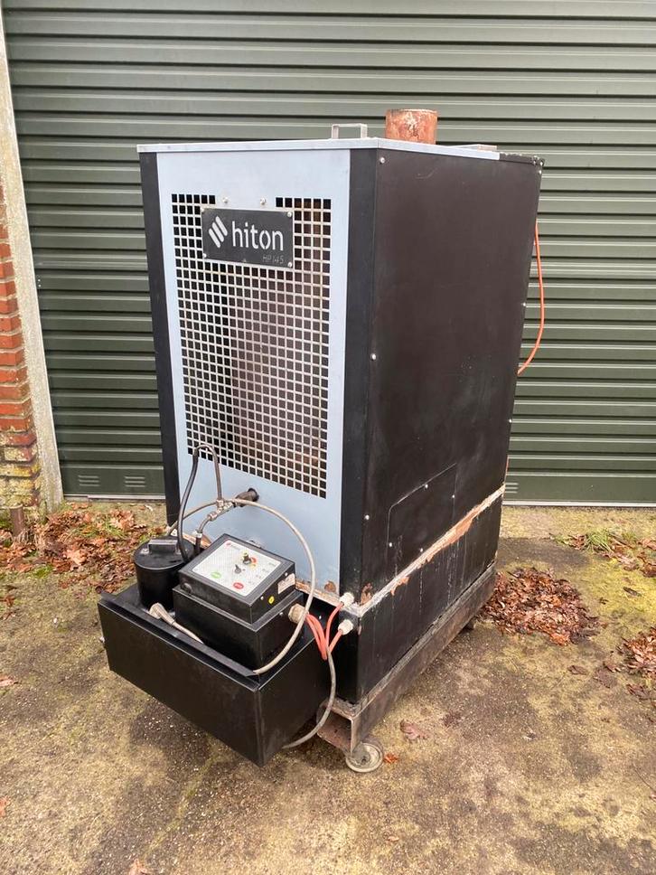 oliekachel afgewerkte olie kachel Hiton schuur garage loods, Doe-het-zelf en Verbouw, Verwarming en Radiatoren, Gebruikt, Kachel