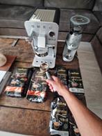 SMEG espressomachine mini pro      type EMC02WHMEU, Stoompijpje, Espresso apparaat, Nieuw, Gemalen koffie