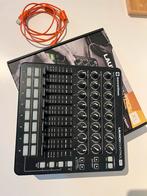 Novation Launch Control XL - MIDI Controller, Muziek en Instrumenten, Midi-apparatuur, Ophalen of Verzenden, Zo goed als nieuw