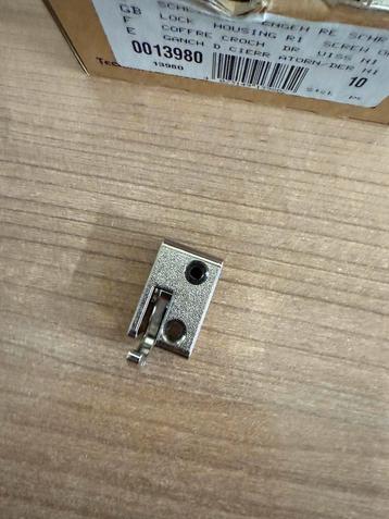 SLUITHAAK DRAAISTANG HETTICH CE staal vernikkeld*opschroef beschikbaar voor biedingen