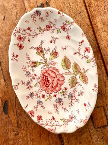 prachtig Johnson Brothers'Rose Chintz' ovalen schaal beschikbaar voor biedingen